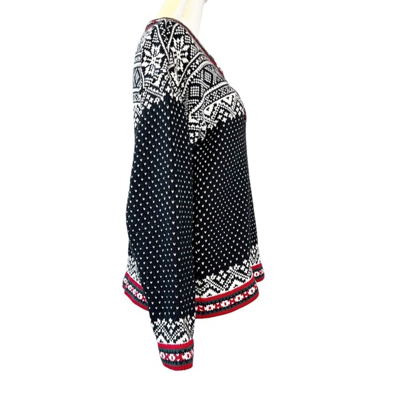 L.L. Bean Sweater Kingfield Fair Isle Size Medium Black Red Nordic Snowflake EUC - Picture 2 of 12
